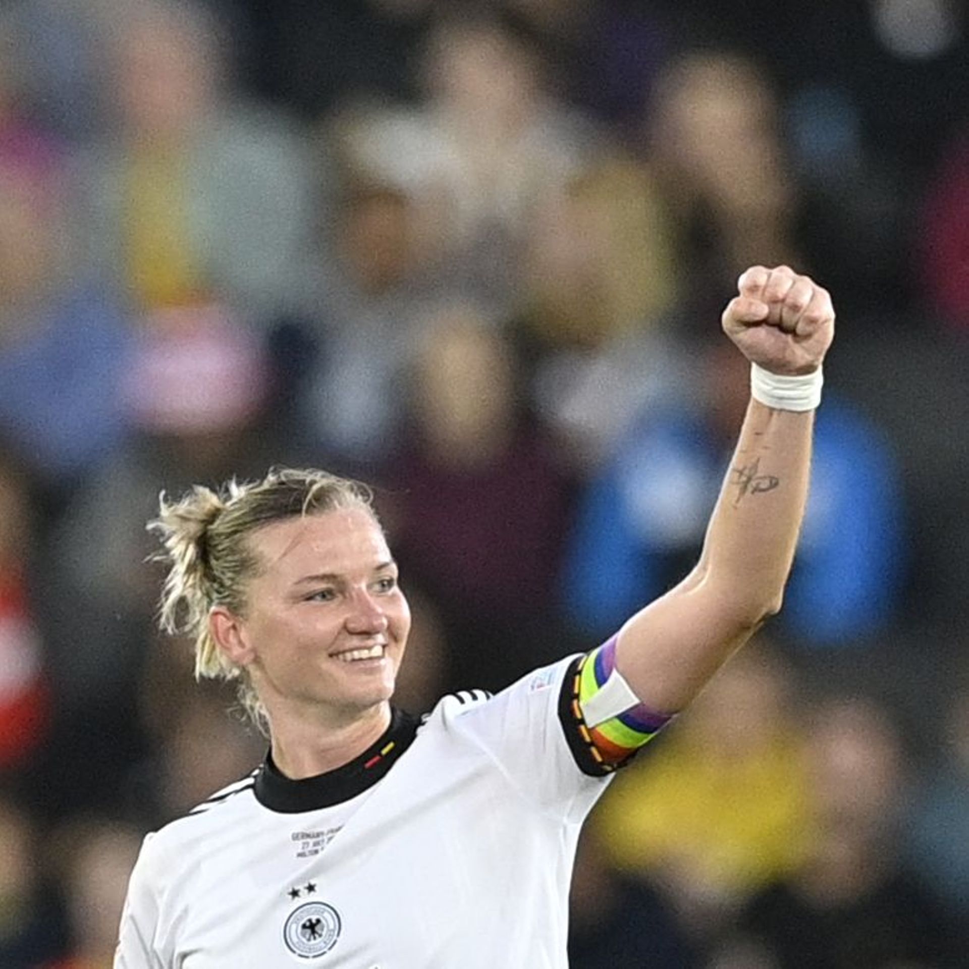 Coupe du monde  Brassard One Love : Les Allemands se couvrent