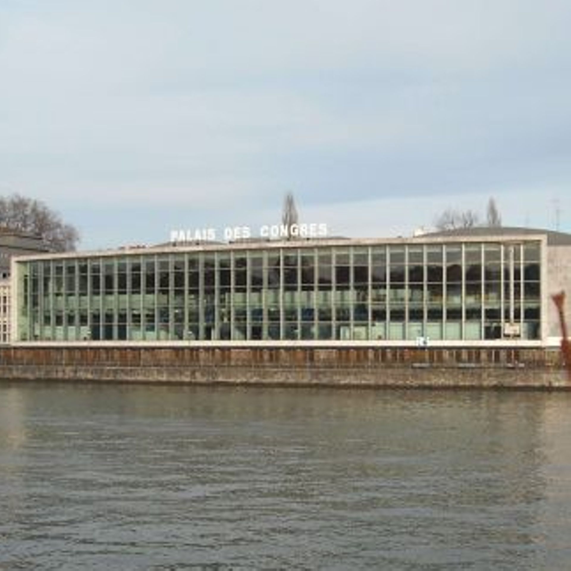 Belgique : Le Palais des Congrès rebaptisé « Palais des Con » à