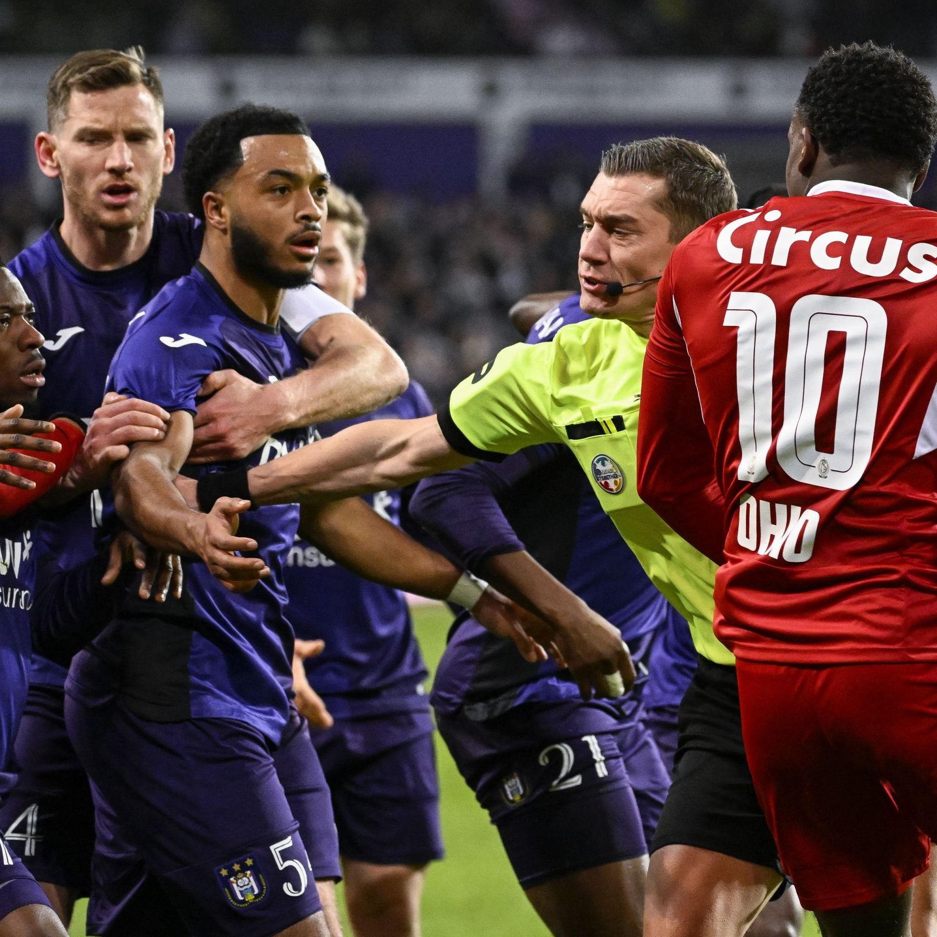 Anderlecht Online - Anderlecht beat rival Standard for the first