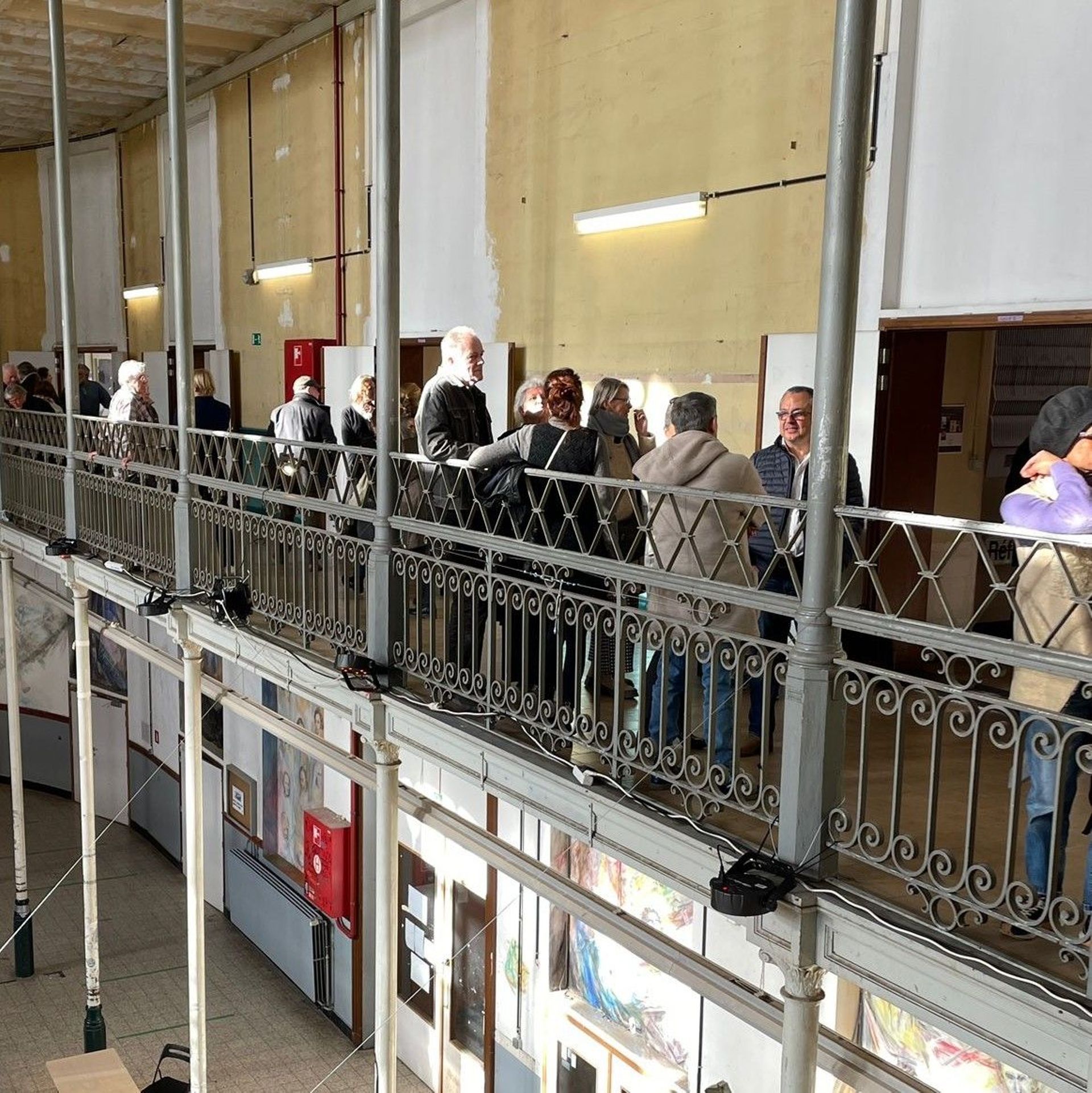 vernissage sur une des coursives de l’Athénée Royal F.Rabelais