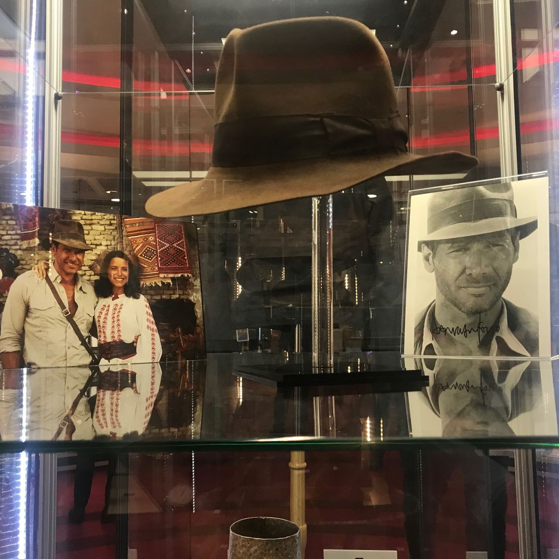 Le chapeau d'Indiana Jones vendu pour 300 000 dollars