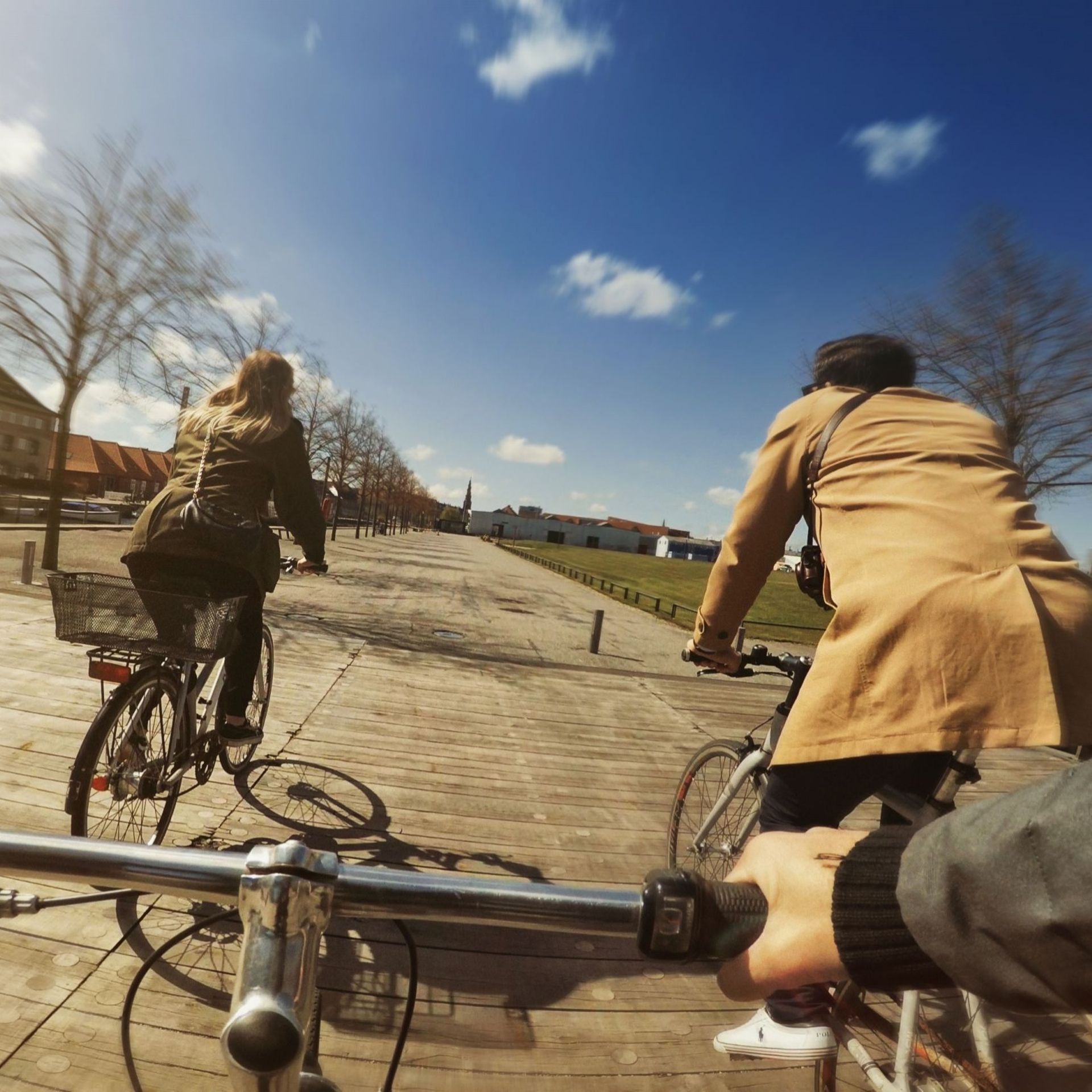 Vue subjective d'un trajet en deux roues à Copenhague