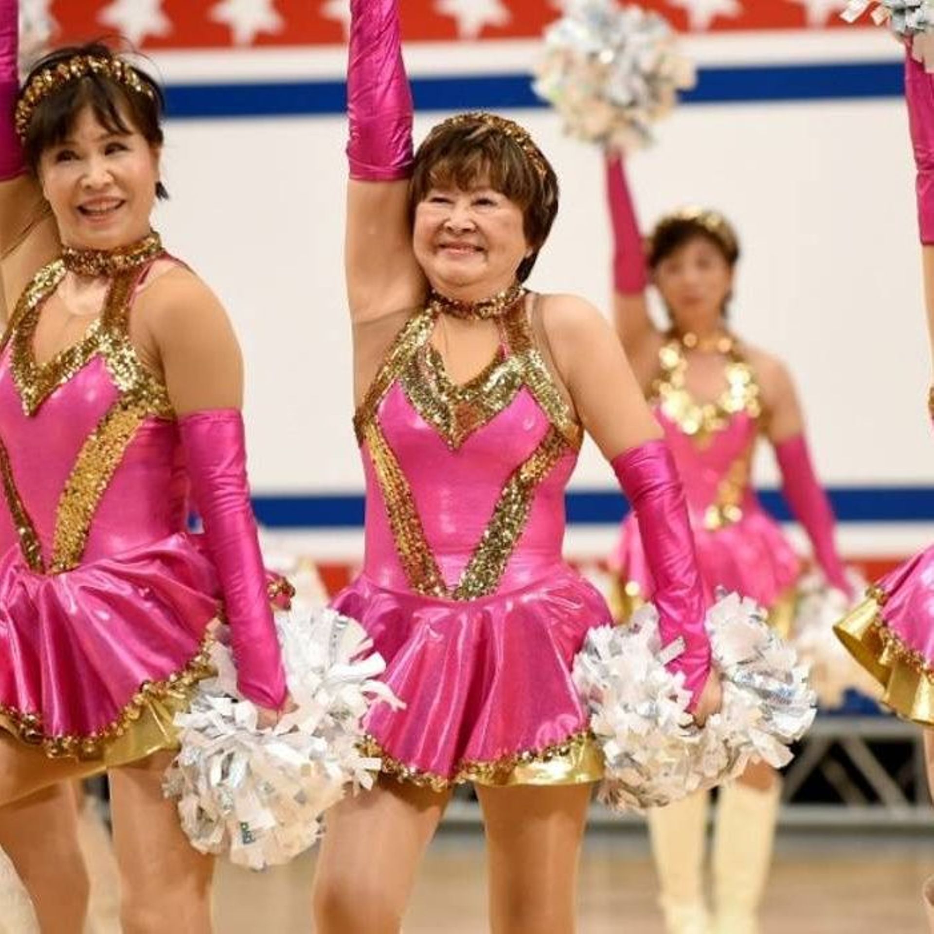 Au Japon, il n'y a pas d'âge pour devenir Pom-Pom Girl 