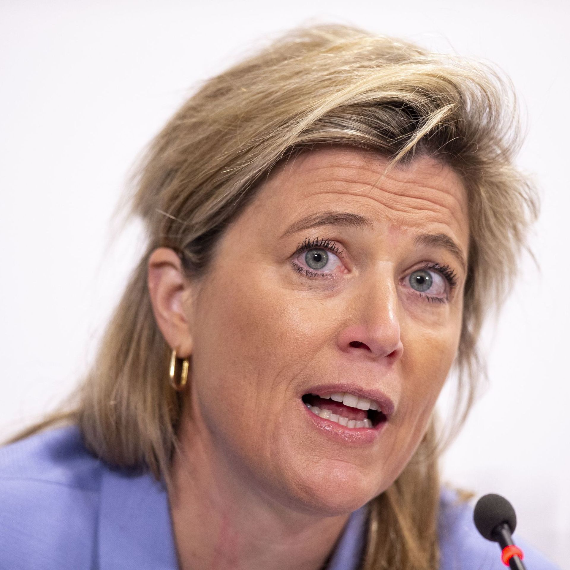 La ministre de l'Intérieur Annelies Verlinden reconnaît que "personne n'a besoin d'une société Big Brother".