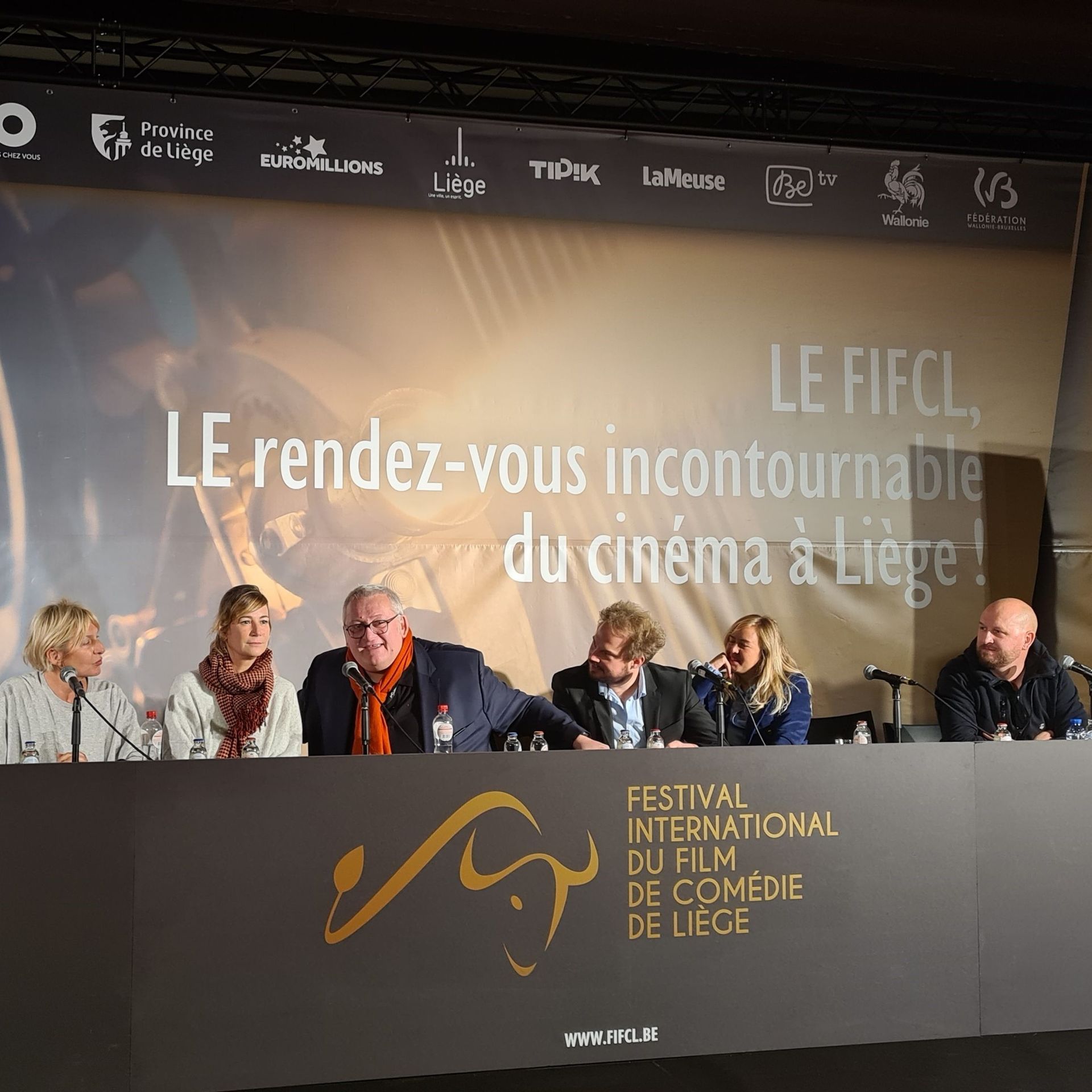 La photo montre une conférence de presse pour ouvrir la 6e édition du "Festival International du Film de Comédie de Liège" le vendredi 05 novembre 2021. 