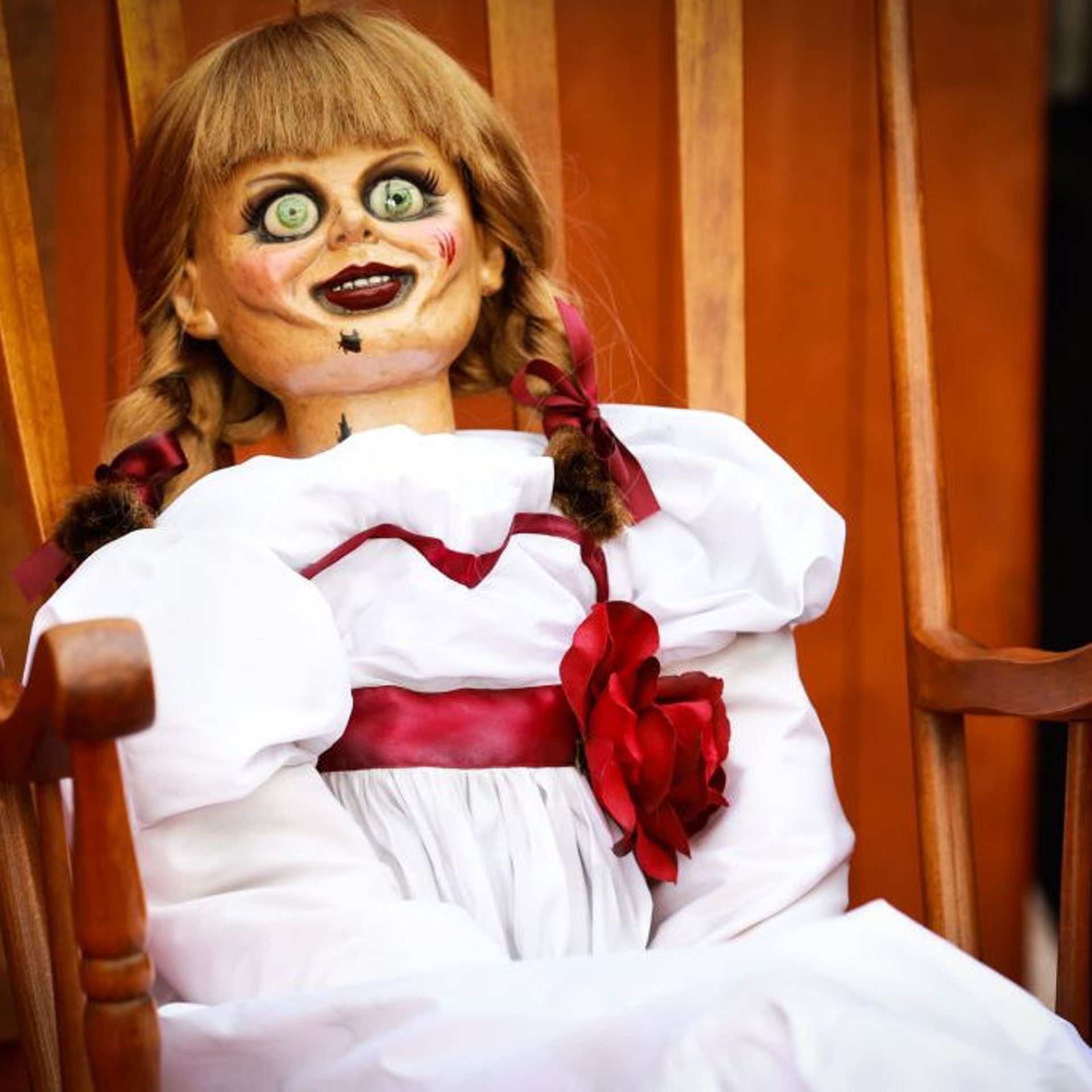 Annabelle 3 : ouvrez l'oeil, la vraie poupée apparaît dans le film ! -  CinéSérie