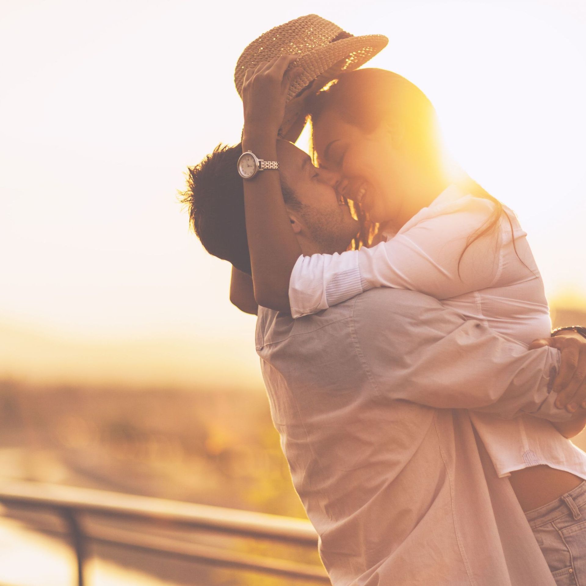 5 Petits Gestes De Tendresse A Pratiquer Pour Le Bien Etre De Votre Couple Rtbf Be