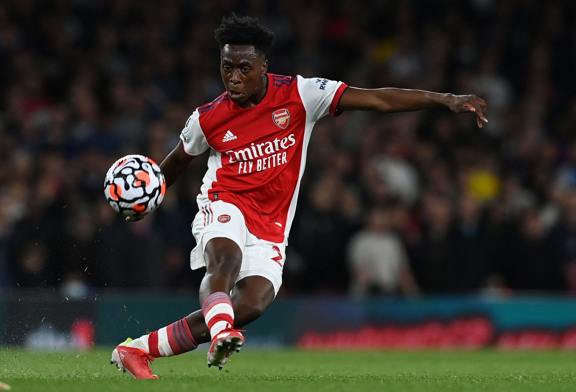 Albert Sambi Lokonga sous le maillot d'Arsenal