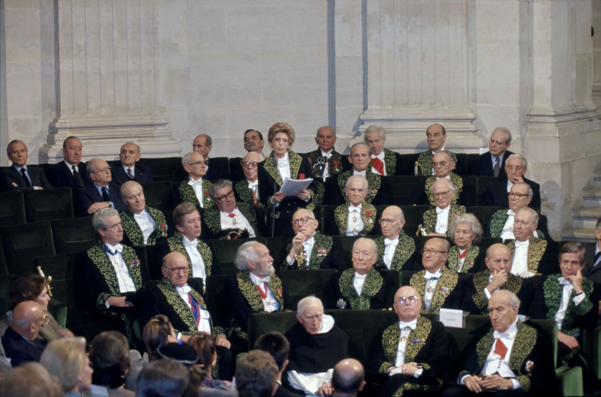 Les membres de l’Académie française sont parmi les plus grands défenseurs de la langue de Molière… Hélène Carrère d’Encausse durant son discours d’entrée, 1991.