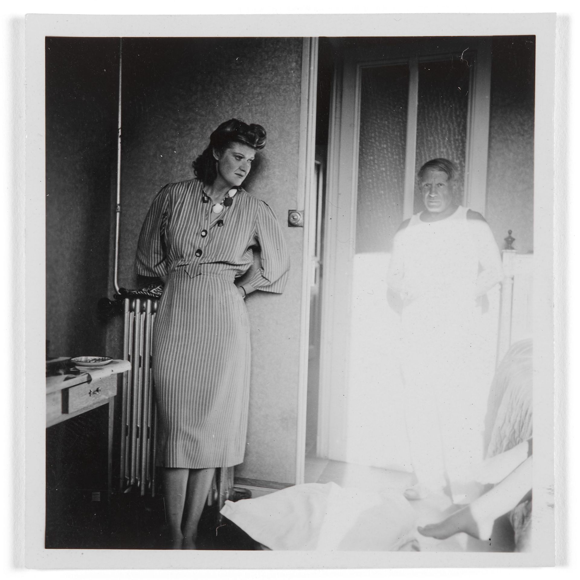 Mary Callery et Pablo Picasso inondé de lumière.