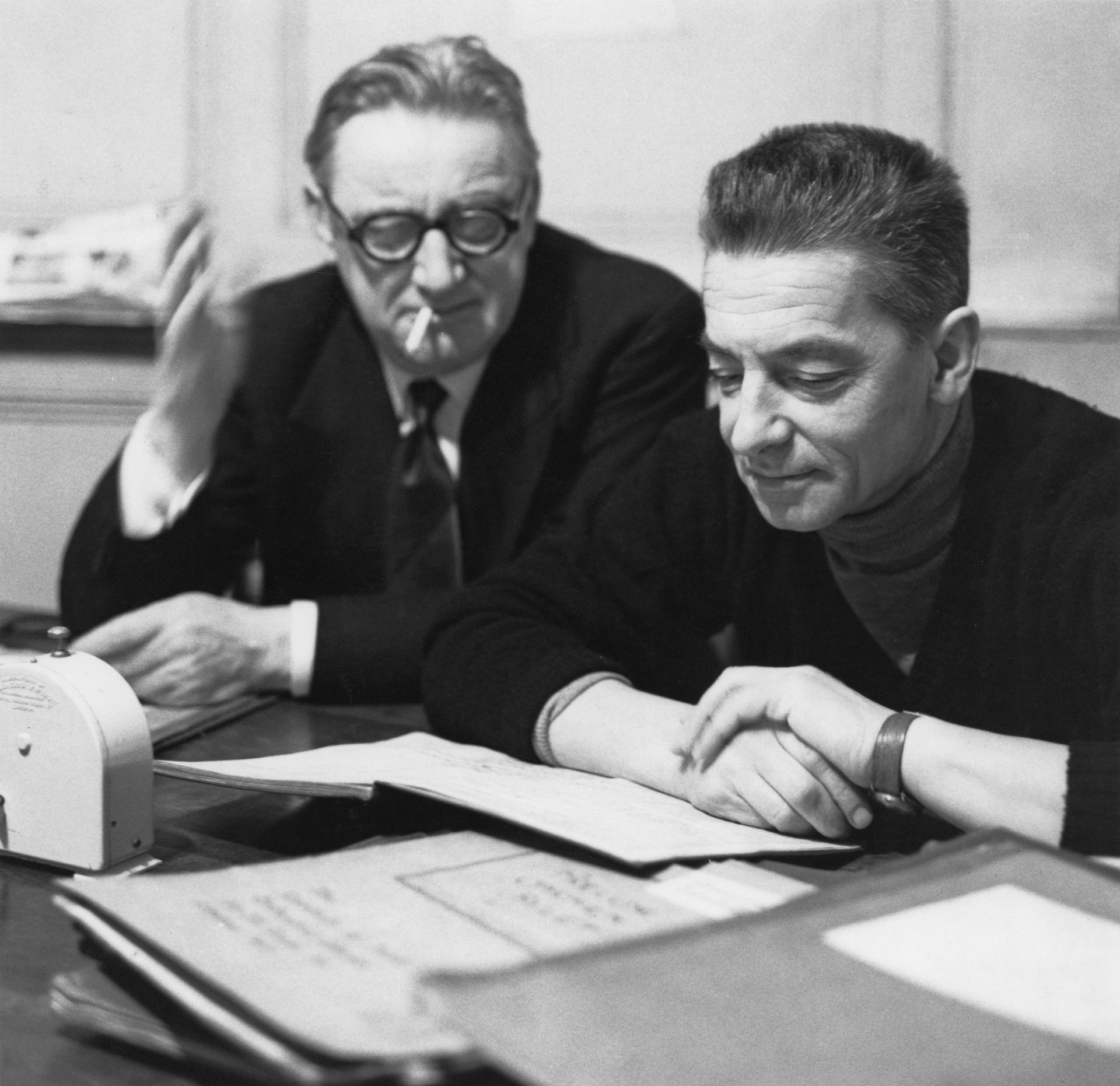 Le producteur Walter Legge et le chef Herbert Von Karajan