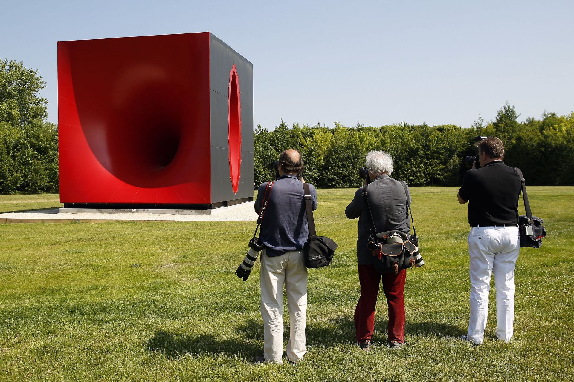 "Sectionnal Body preparing for Monadic Singularity"… Une œuvre controversée d’Anish Kapoor à Versailles, en 2015