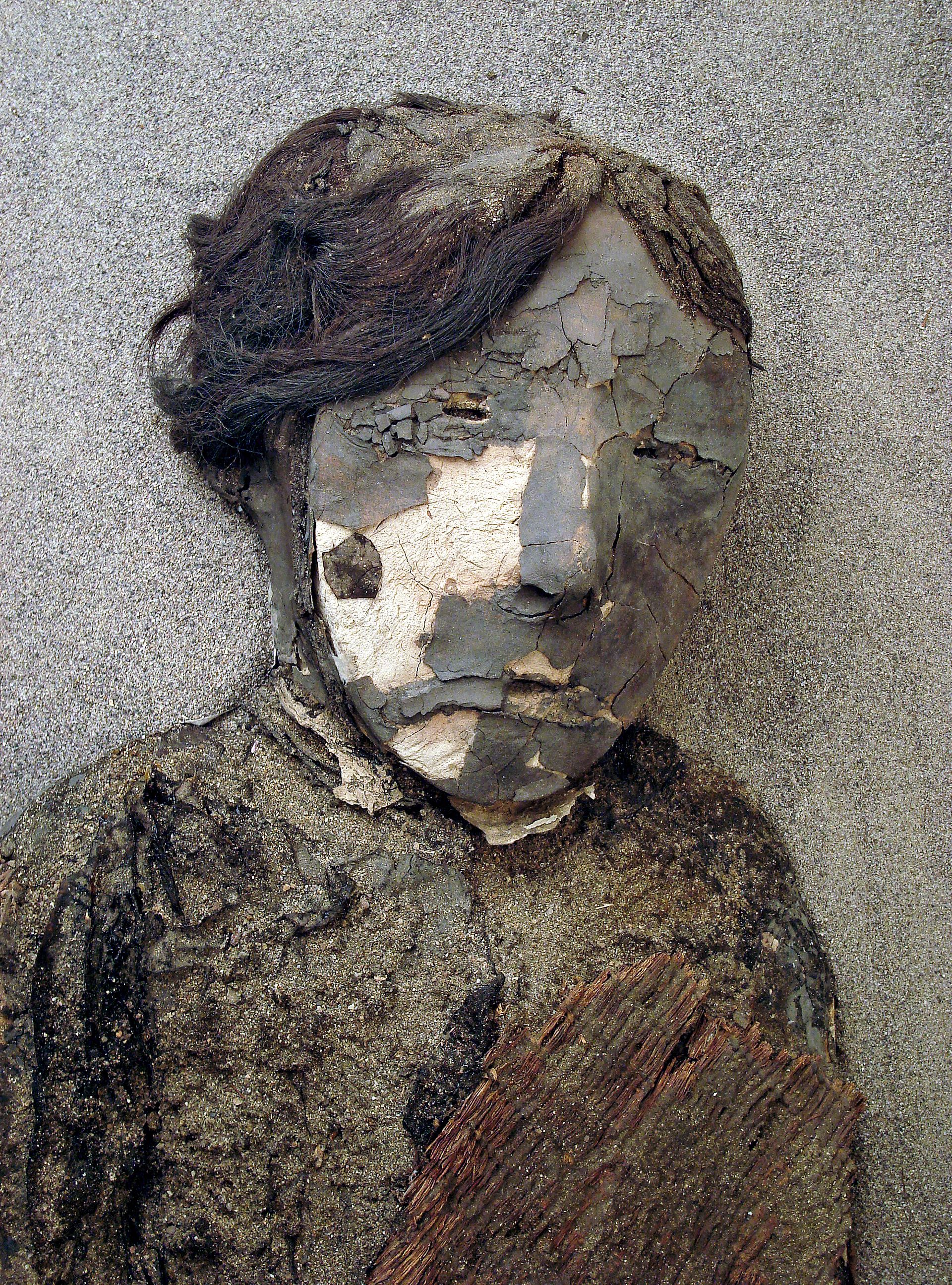 Une momie Chinchorro avec un visage d'argile