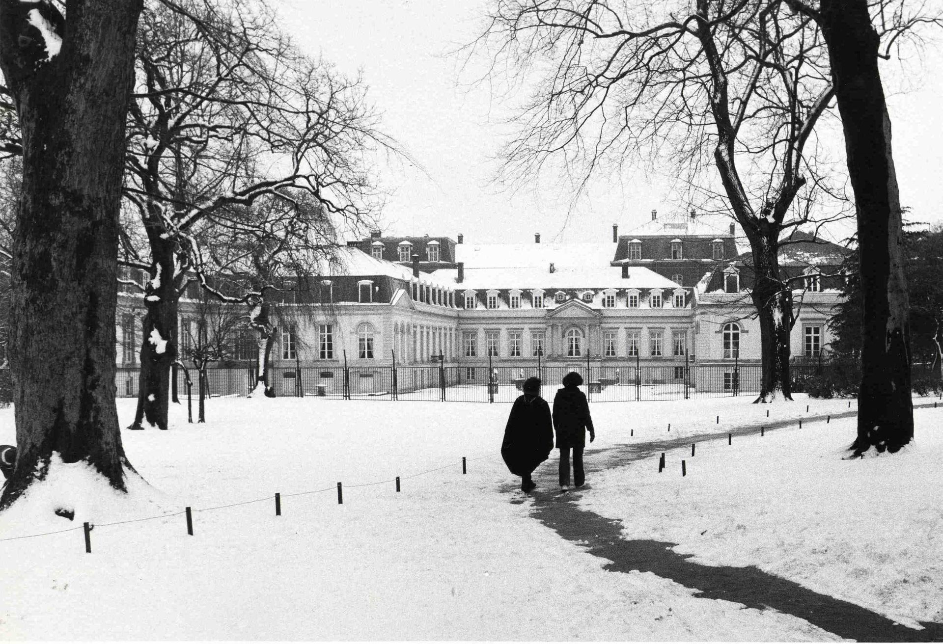 Le Palais d'Egmont sus la neige en 1960.