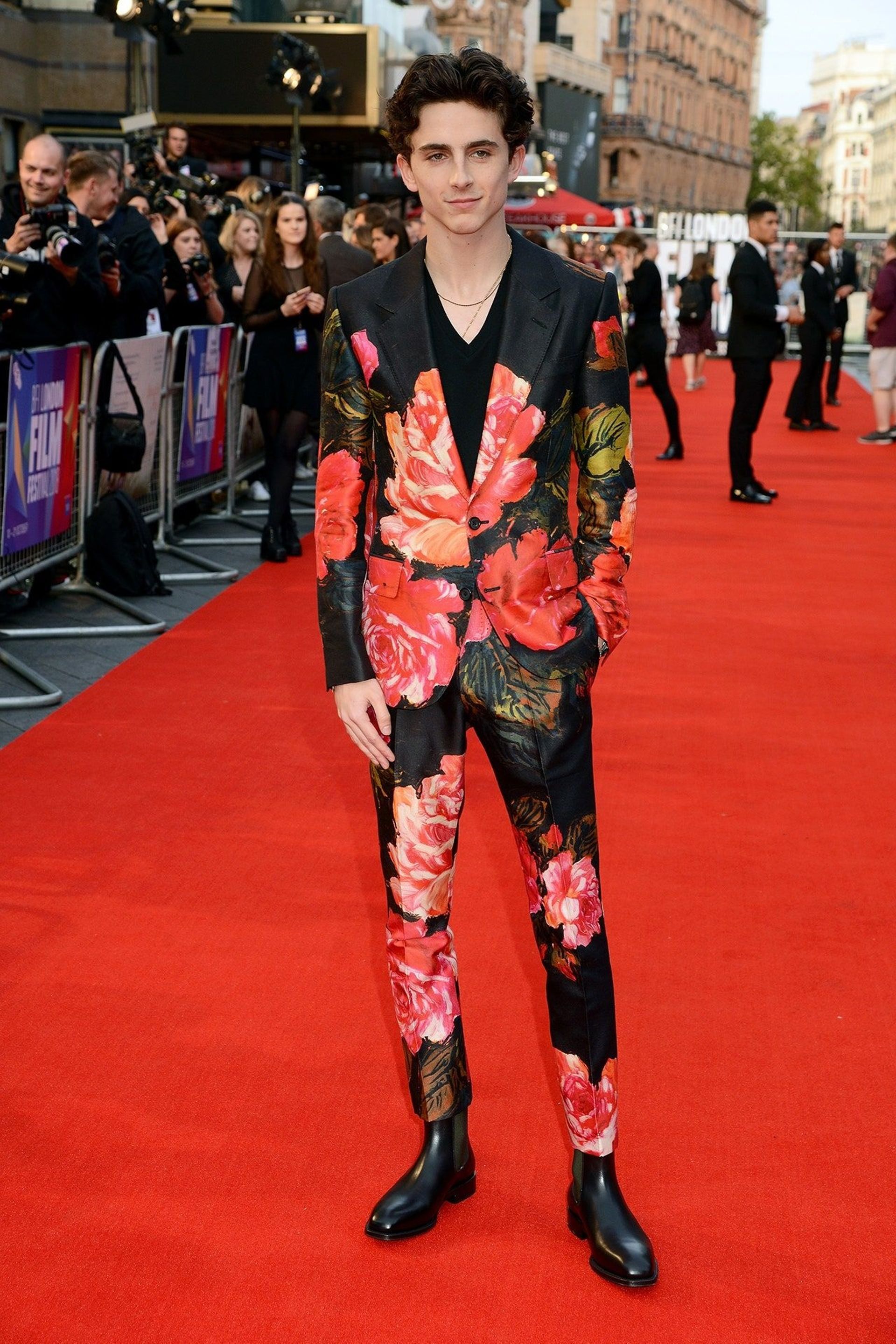 5 Best Red Carpet Looks Of Timothee Chalamet; Willy Wonka, Louis Vuitton,  Haider Ackerman