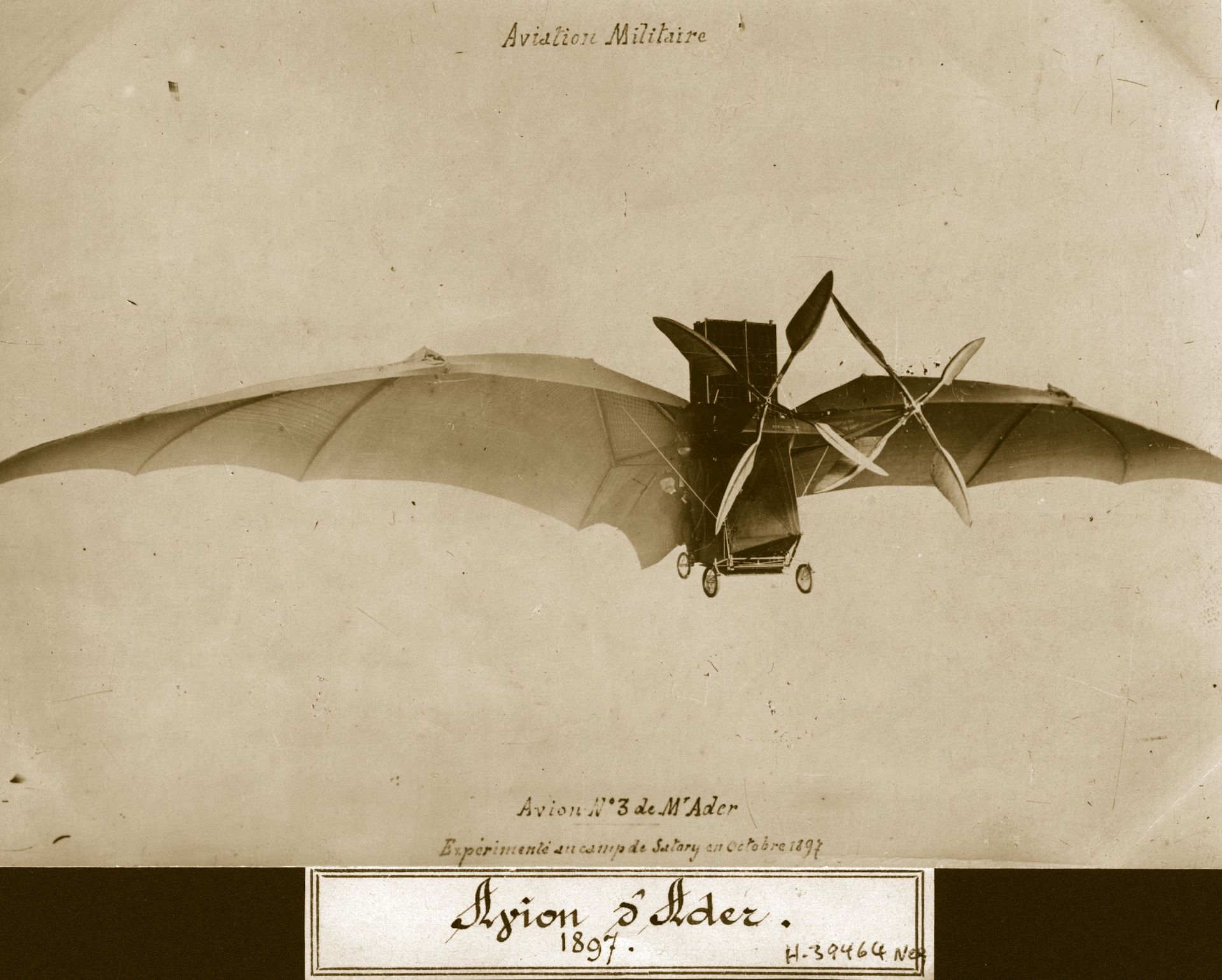 Dans le rétro : il y a 130 ans, Clément Ader ne touchait plus terre avec "Eole", le premier avion de l'histoire