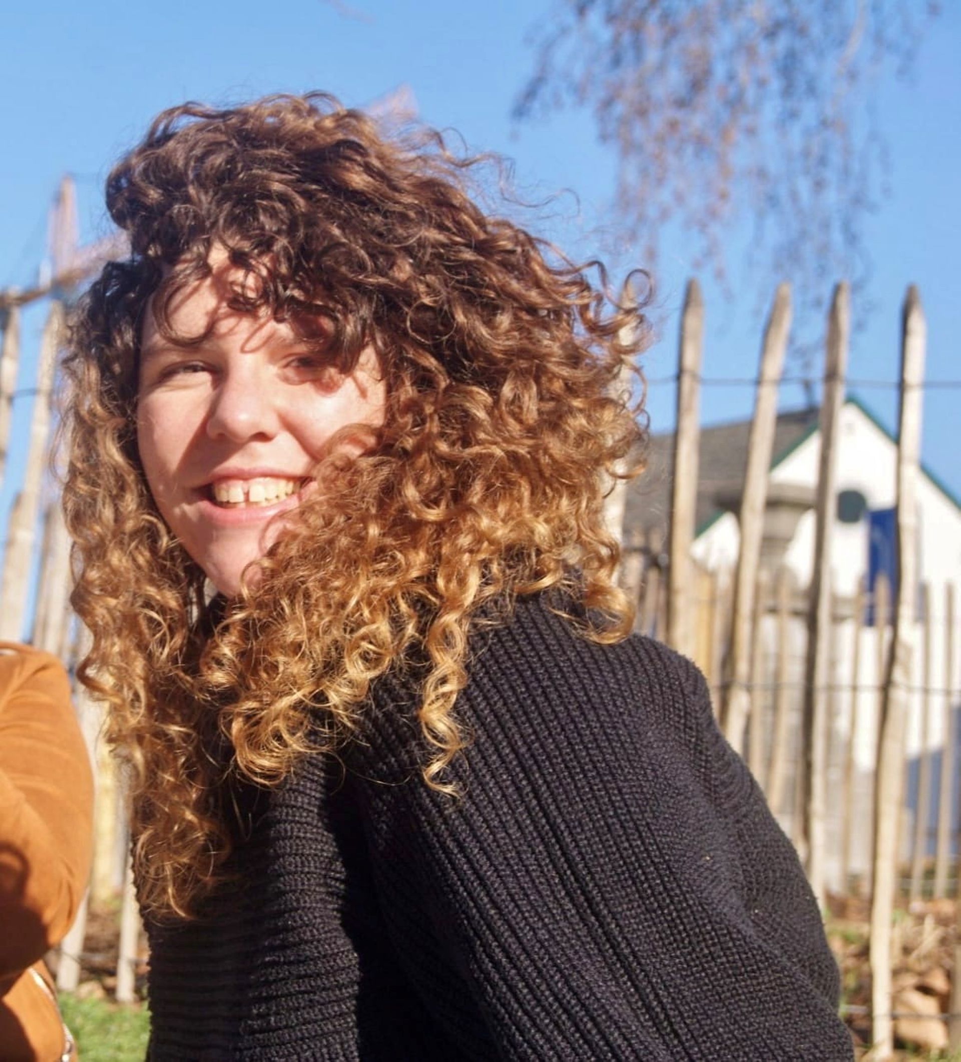 Fanny Cuisset, 32 ans, a appris à aimer ses boucles au naturel.