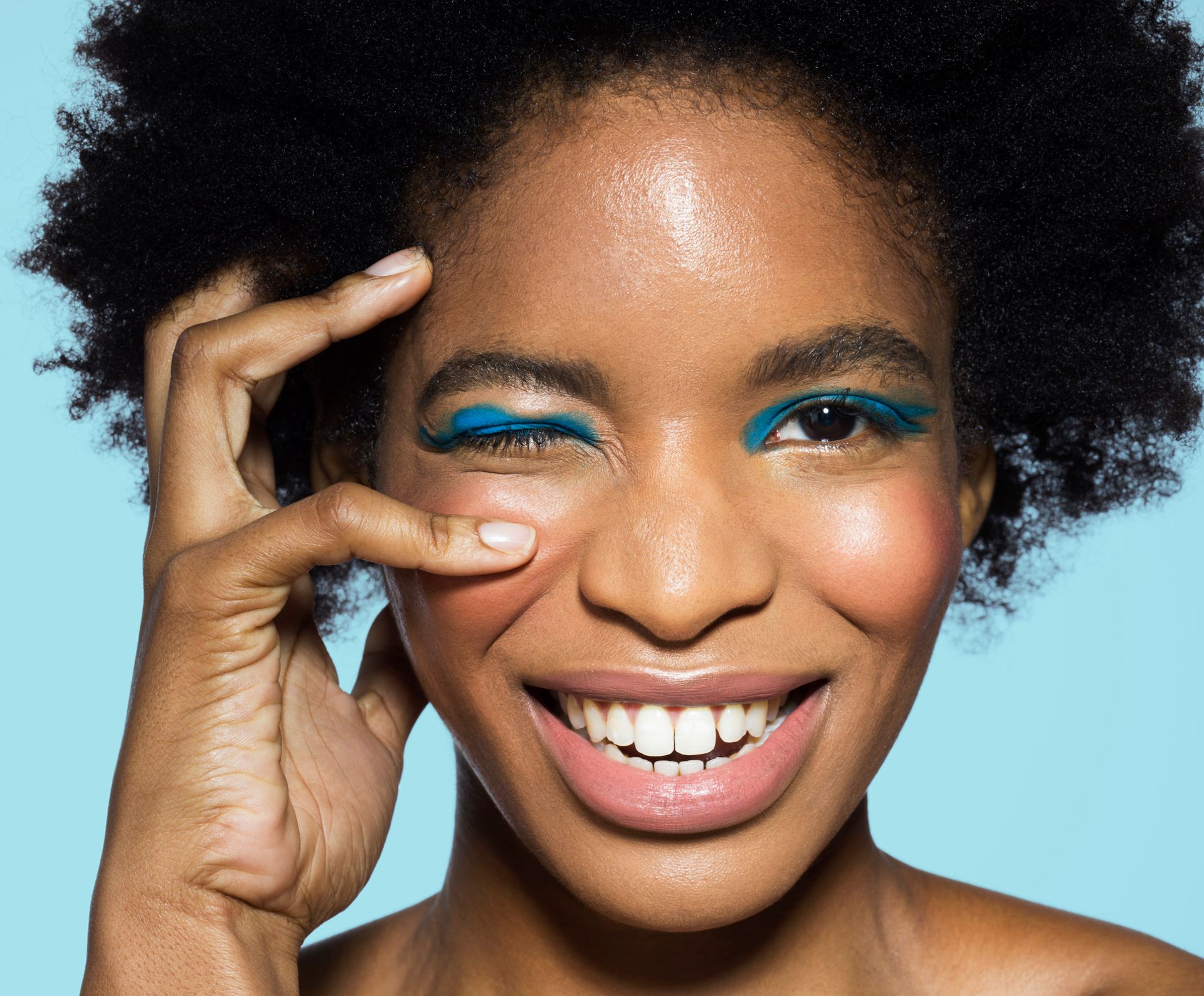 En moyenne, 8 tendances make-up adoptées au cours d'une vie.