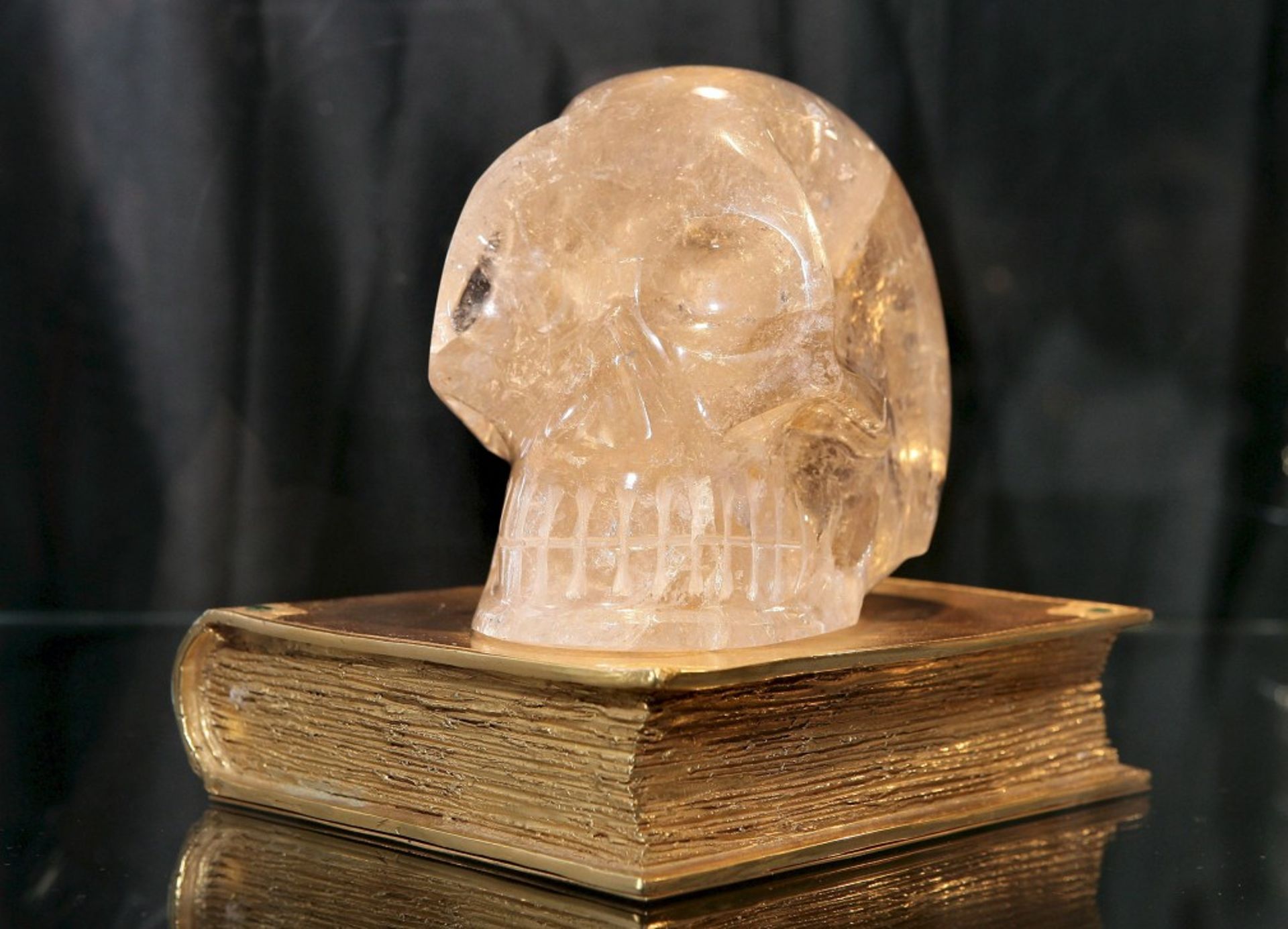 Les crânes de cristal de roche dits 'aztèques' ou 'mayas' sont faux 