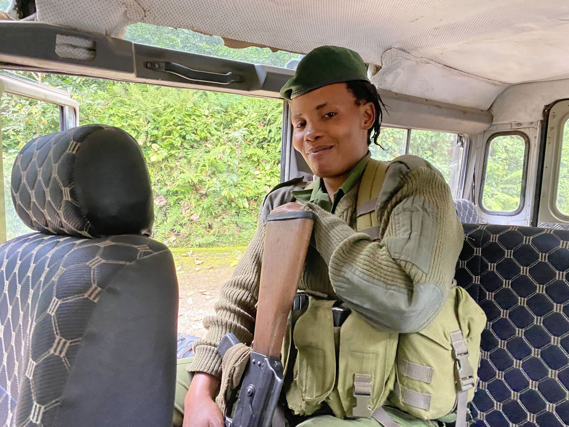 Près de 700 gardes forestiers ont pour mission de protéger la biodiversité du Parc des Virunga. Ils travaillent pour l’ICCN, l’Institut congolais pour la conservation de la nature, une agence de l’Etat congolais.