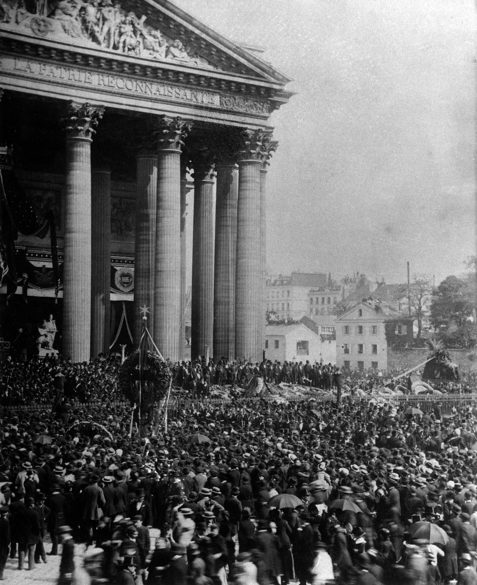 L'entrée de Victor Hugo au Panthéon, le 1er juin 1885