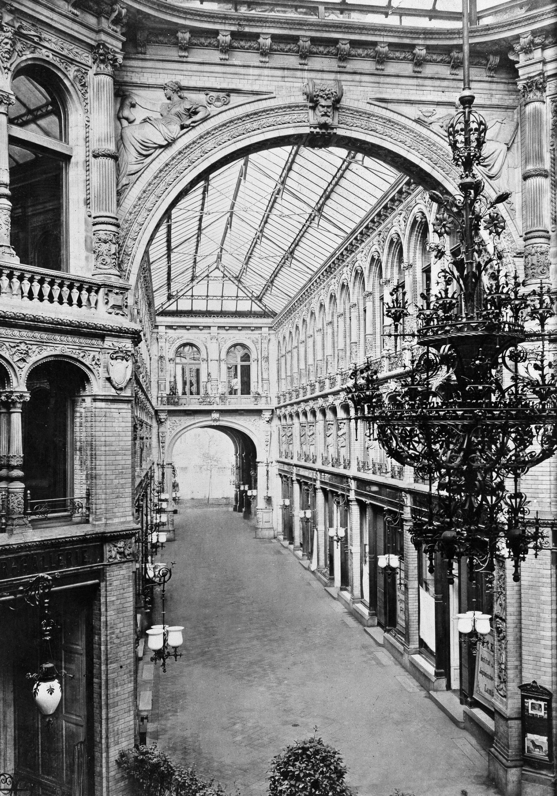 Galerie Impériale, Berlin.