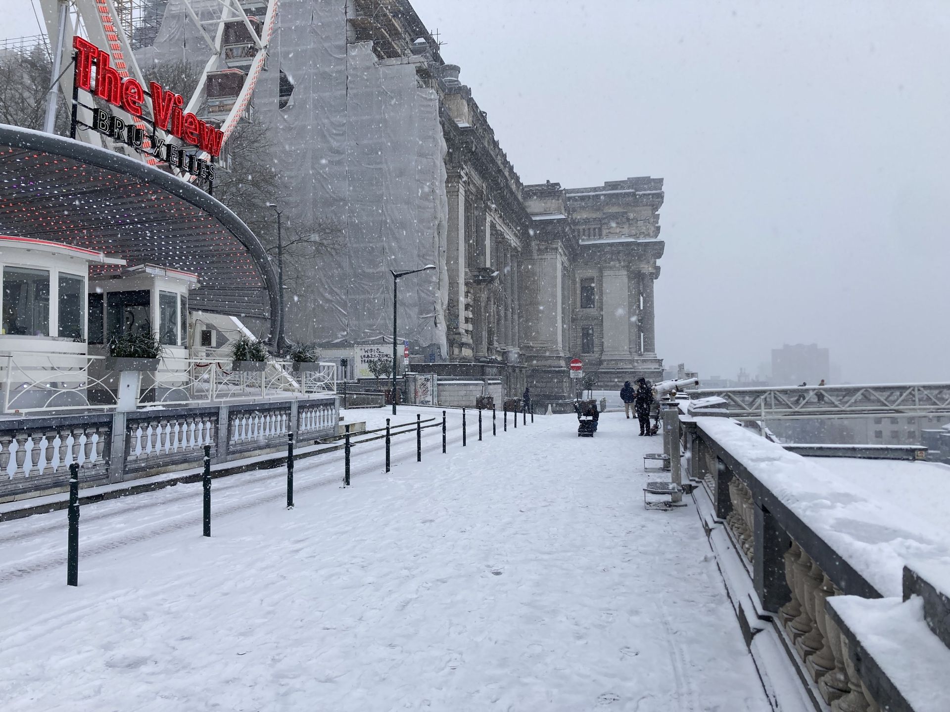 Neige et verglas : les compagnies de taxi très sollicitées et les temps  d'attente explosent à Bruxelles - rtbf.be