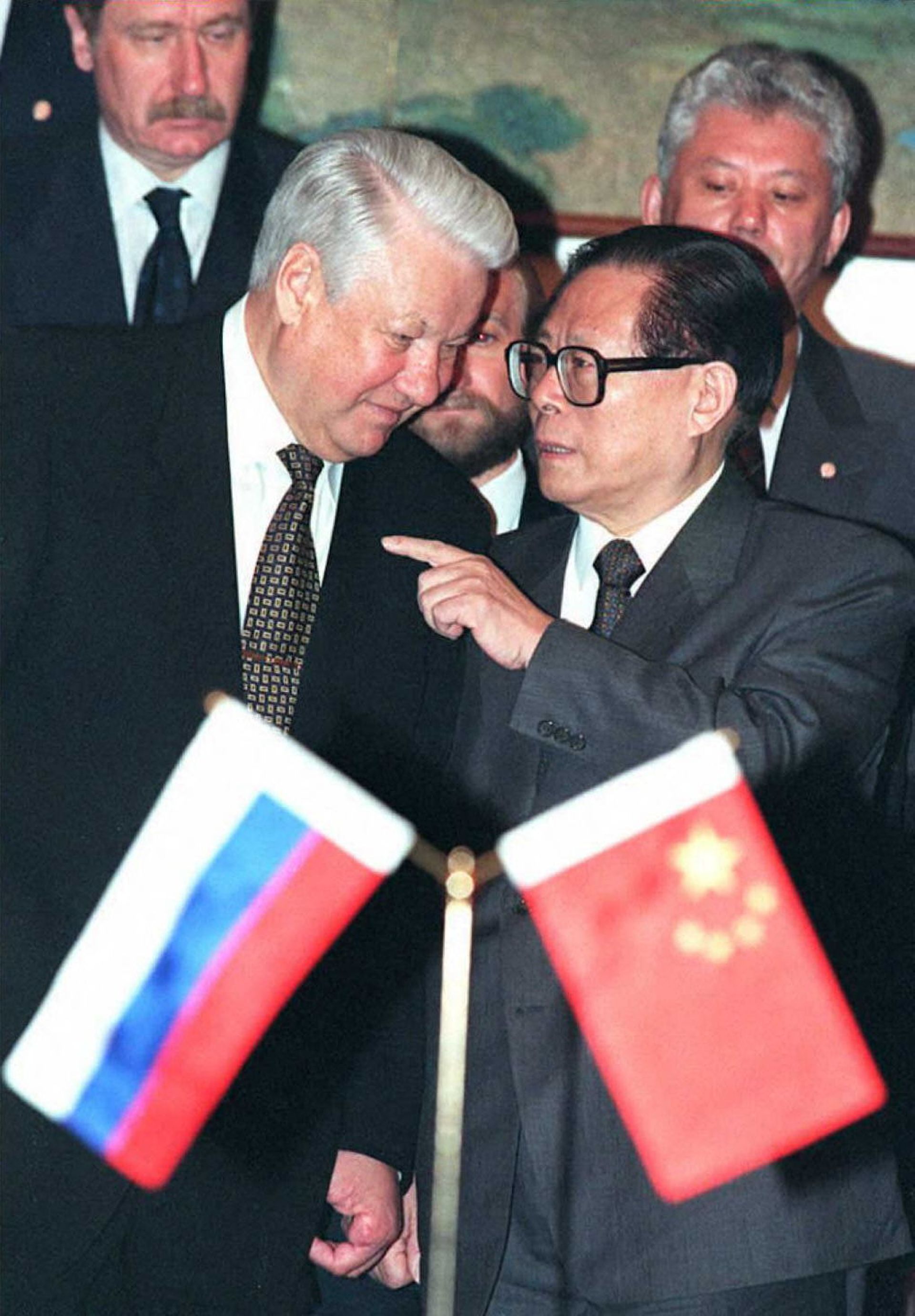 Boris Eltsine et Jiang Zemin 