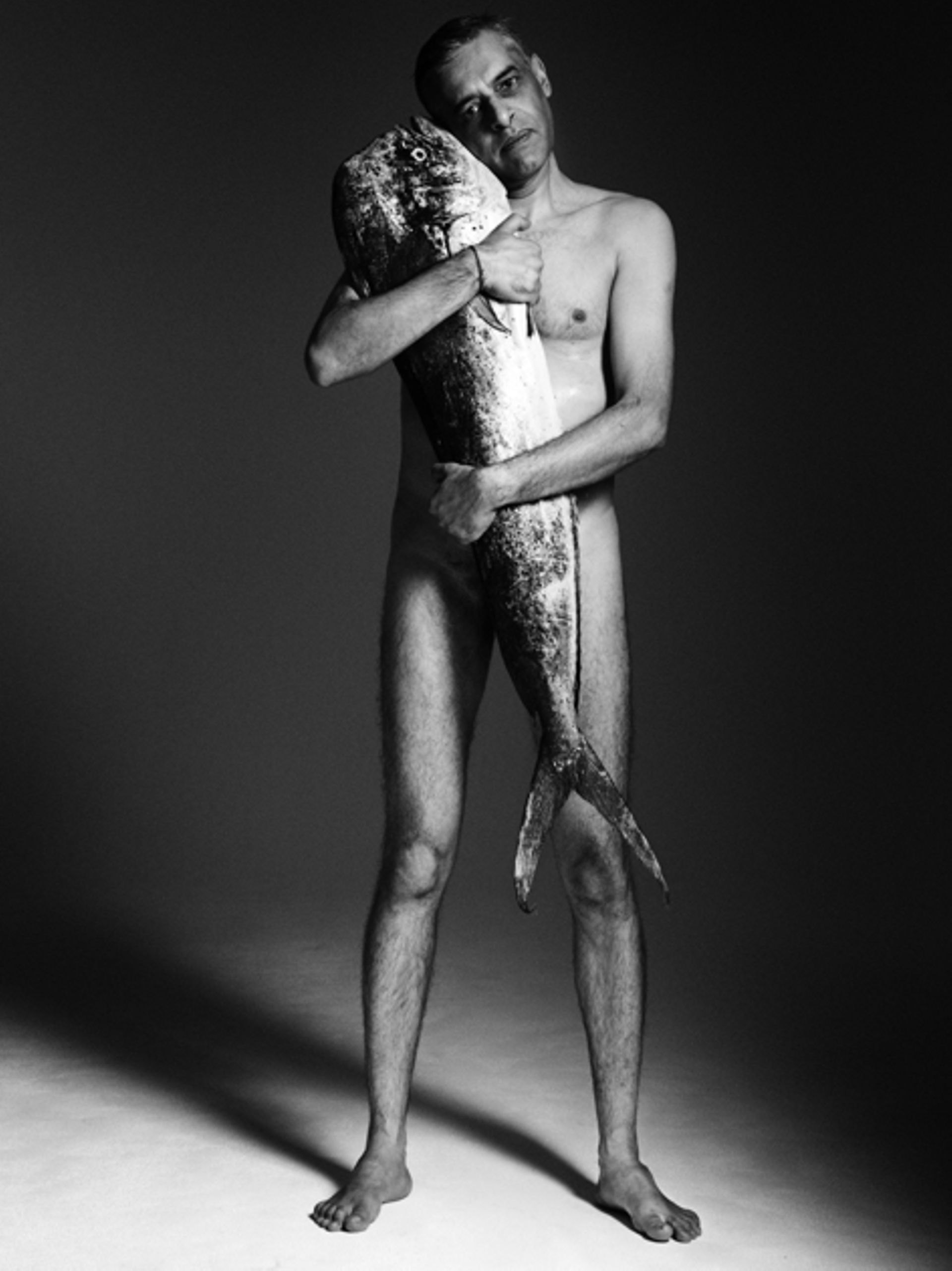 Mélanie Laurent nue avec un crabe - rtbf.be