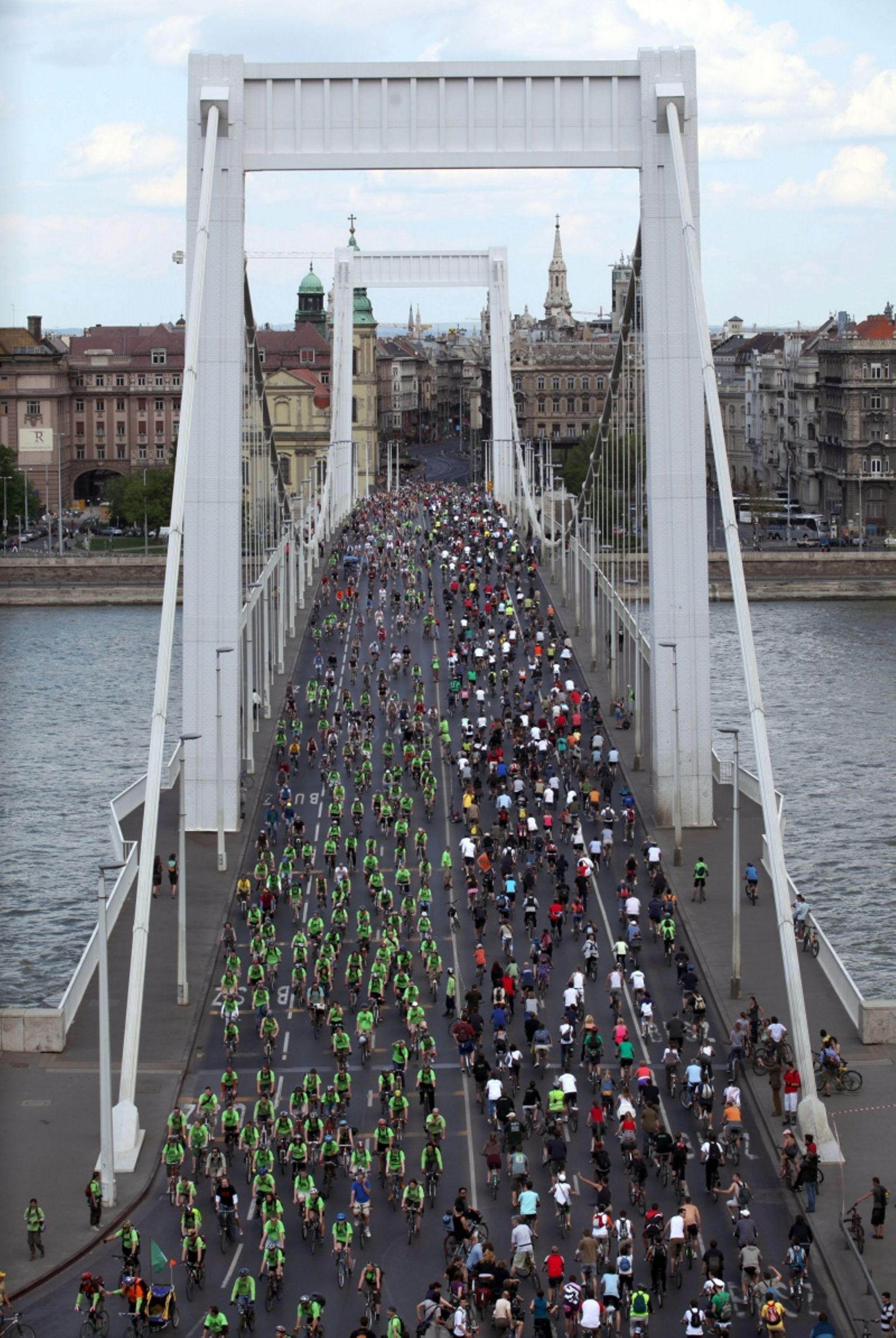Masse critique organisée à Budapest en 2009