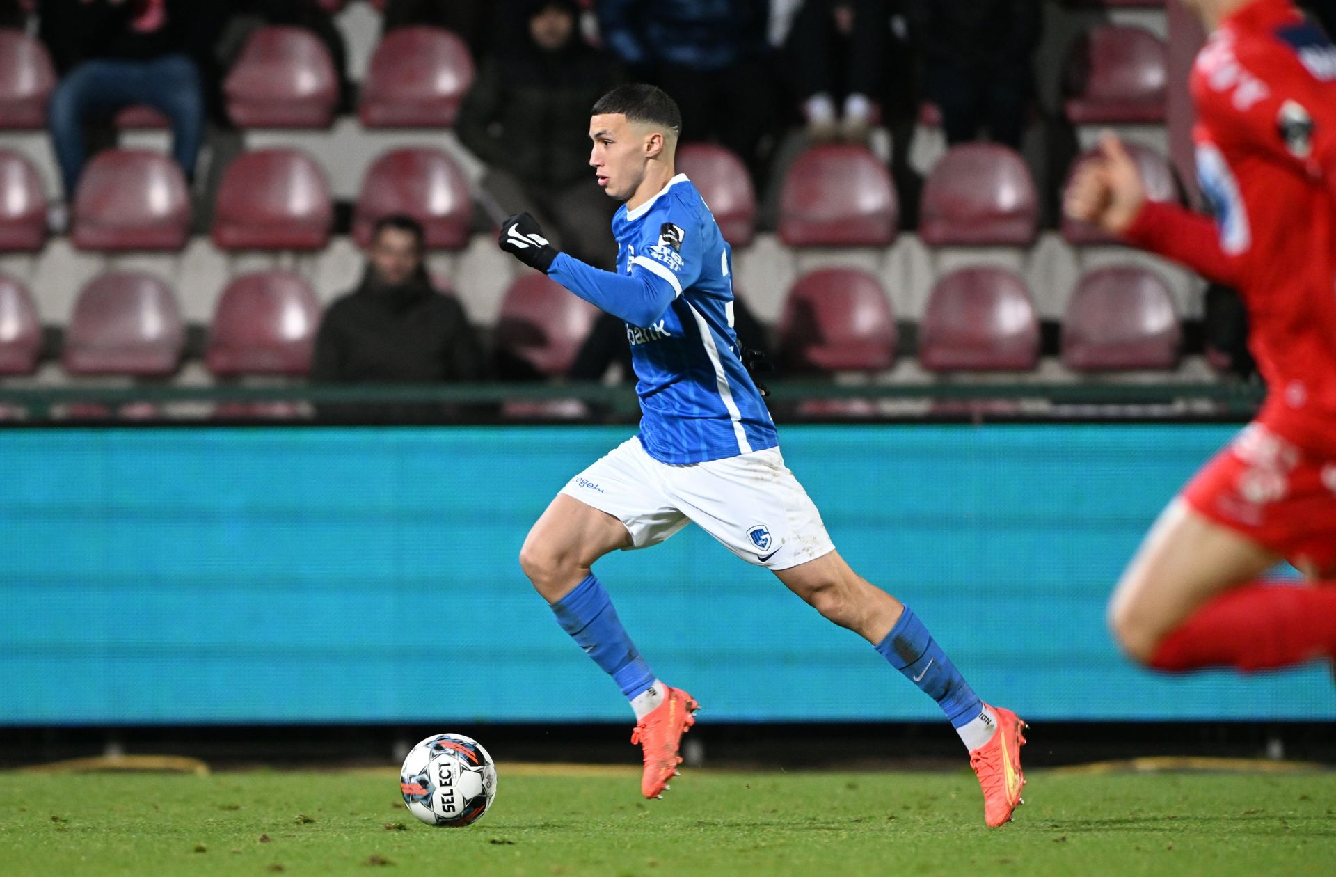 " Eden Hazard a mon maillot… mais j’attends toujours le sien "