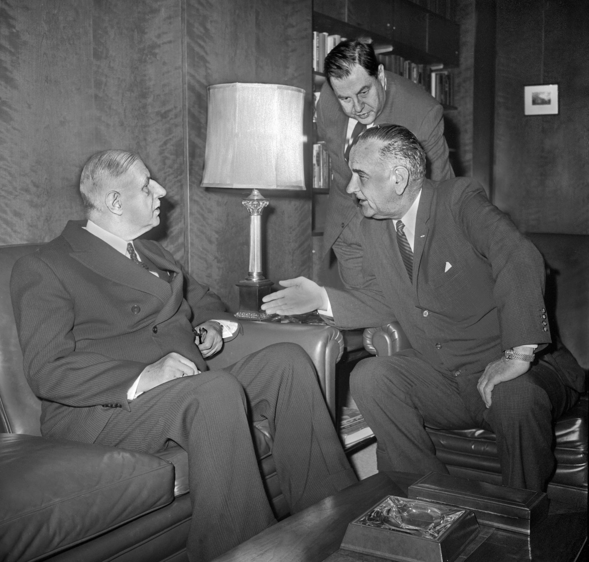 Le général De Gaulle et le président américain Lyndon Johnson.  