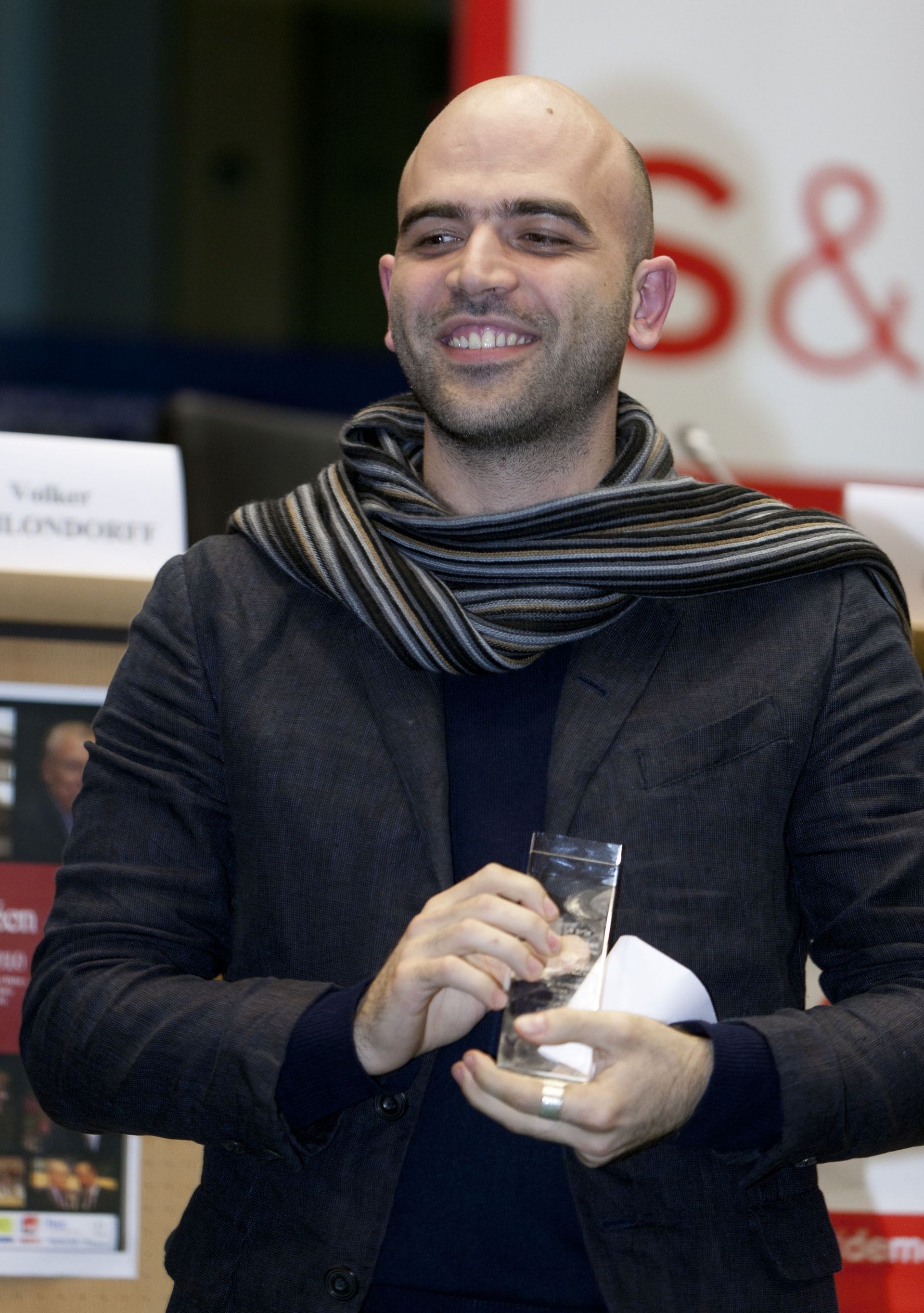 Le journaliste et écrivain italien Roberto Saviano, de passage à Bruxelles en décembre 2010