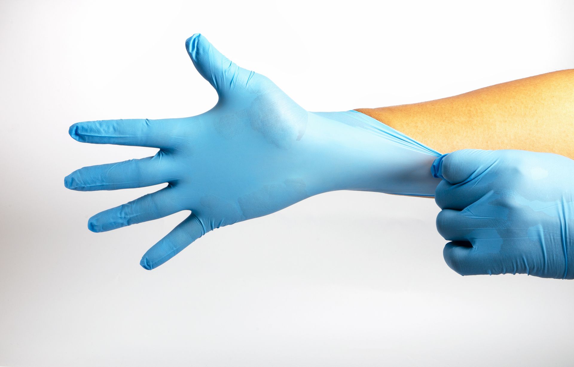 Coronavirus : faut-il porter des gants? 'Se laver les mains est bien plus  utile pour se protéger' 