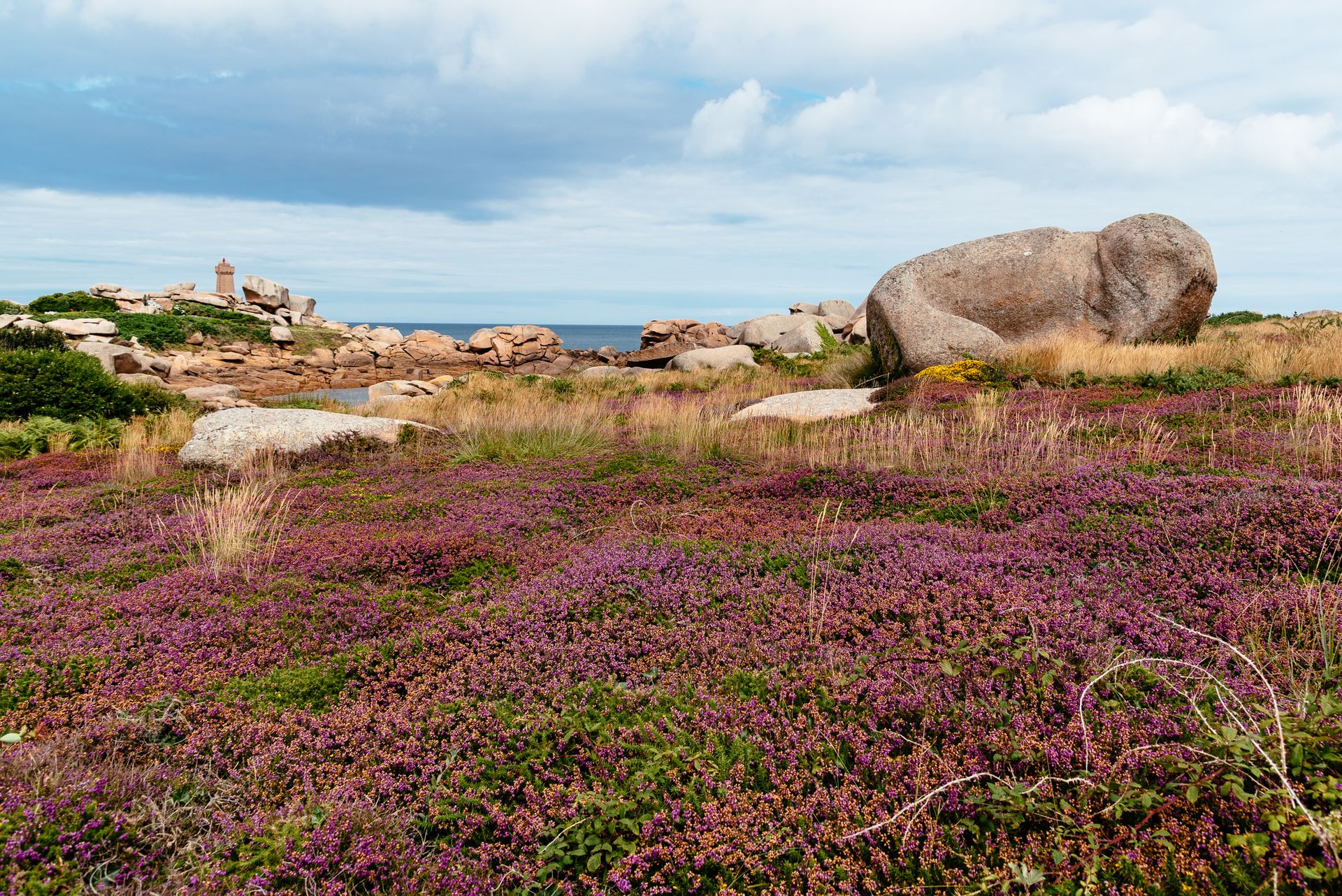 En Bretagne, la Côte de Granit Rose vise l'Unesco.