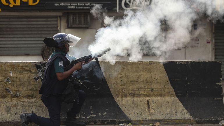 Violences au Bangladesh: la police tire à balles réelles, l'armée déployée