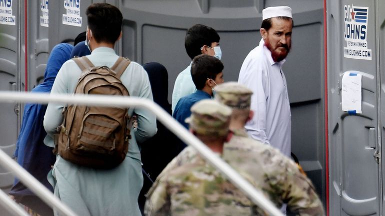 Afghanistan : les talibans autorisent l'évacuation des étrangers, mais pas des travailleurs afghans qualifiés