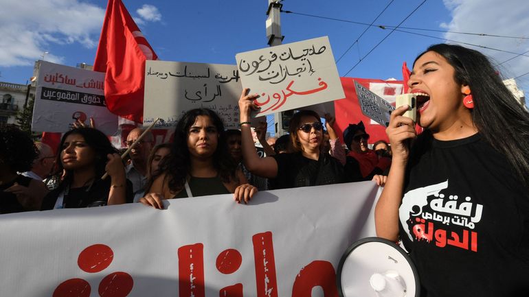 Tunisie : un millier de manifestants veulent défendre les droits et libertés un mois avant la présidentielle