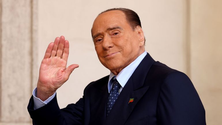 Italie : Silvio Berlusconi en soins intensifs à Milan pour un problème cardiaque