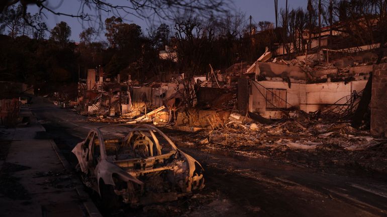 États-Unis : le bilan passe à 24 morts à Los Angeles, pas de retour des évacués avant jeudi en raison des incendies