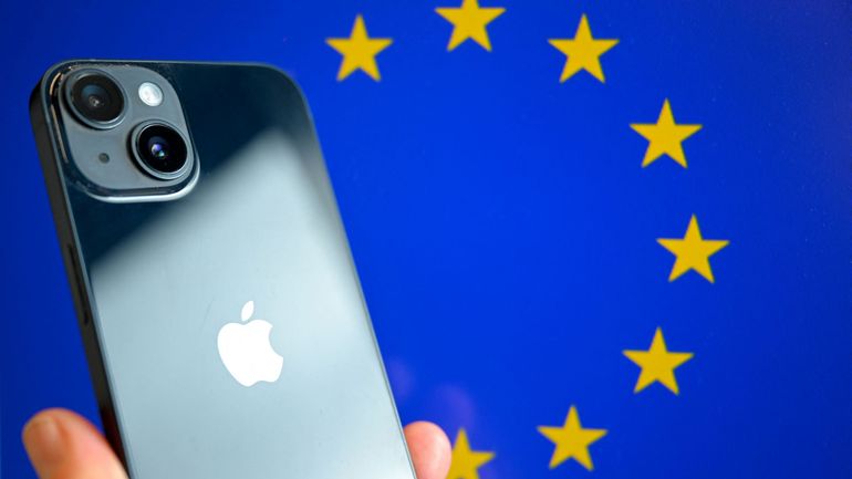 Justice européenne : tandis que Google écope d'une amende de 2,4 milliards, Apple doit, elle, rembourser 13 milliards d'euros à l'Irlande