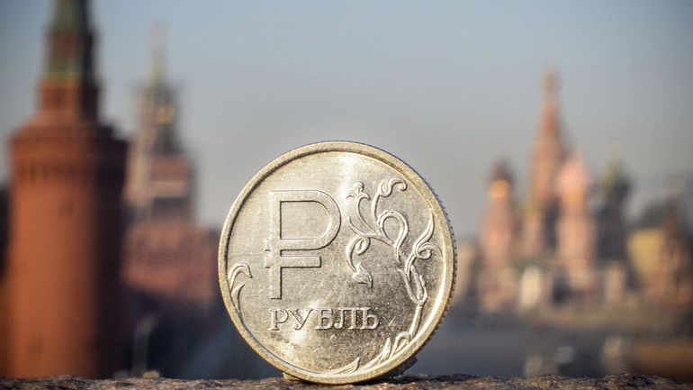 Guerre en Ukraine : l'économie russe se sort mieux que prévu des sanctions, selon le FMI
