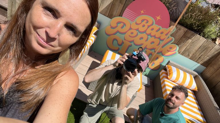 Jardin funky à Mons : transformer une pente en une oasis inspirante