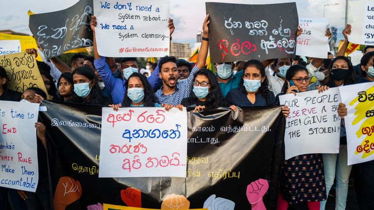 Sri Lanka : le manque de carburant déclenche des manifestations sur toute l'île