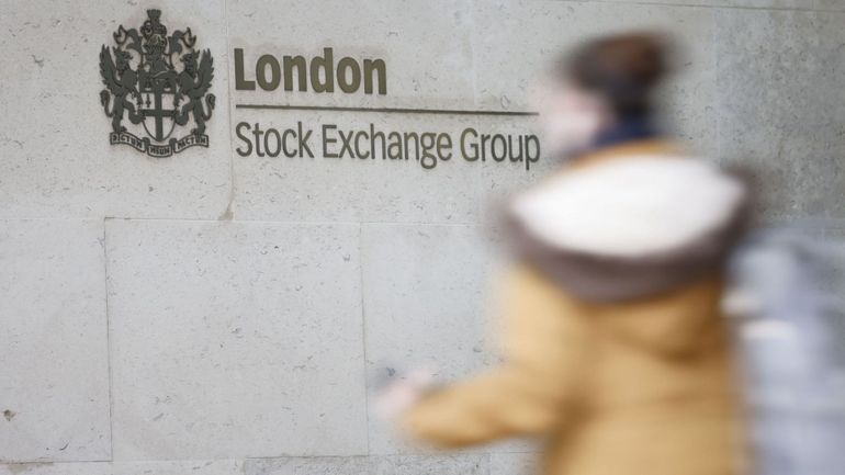 Guerre en Ukraine : la Bourse de Londres suspend la cotation de titres d'entreprises russes