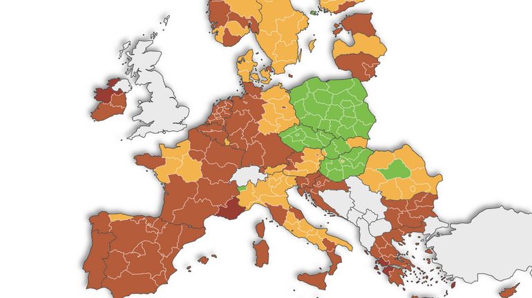 La carte des voyages s'éclaircit: Rome repasse du rouge à l'orange, ainsi que plusieurs régions françaises, le Val d'Aoste en vert
