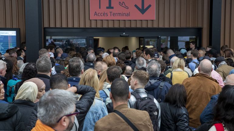 Grève à l'aéroport de Charleroi : que peuvent réclamer les passagers lésés ?