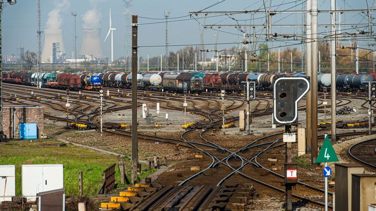 Plus de train entre Saint-Nicolas et Anvers-Berchem, après un accident de personne