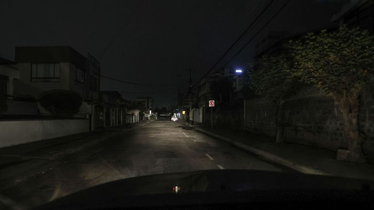 Des black-out pendant plusieurs jours en Equateur pour rationner l'électricité et lutter contre la sécheresse