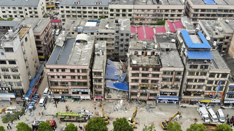 Chine : un survivant retrouvé trois jours après l'effondrement d'un immeuble à Changsha